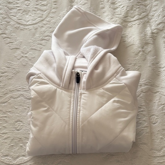 BNWT Women's White Quilted Jacket by FILA - Picture 8 of 9